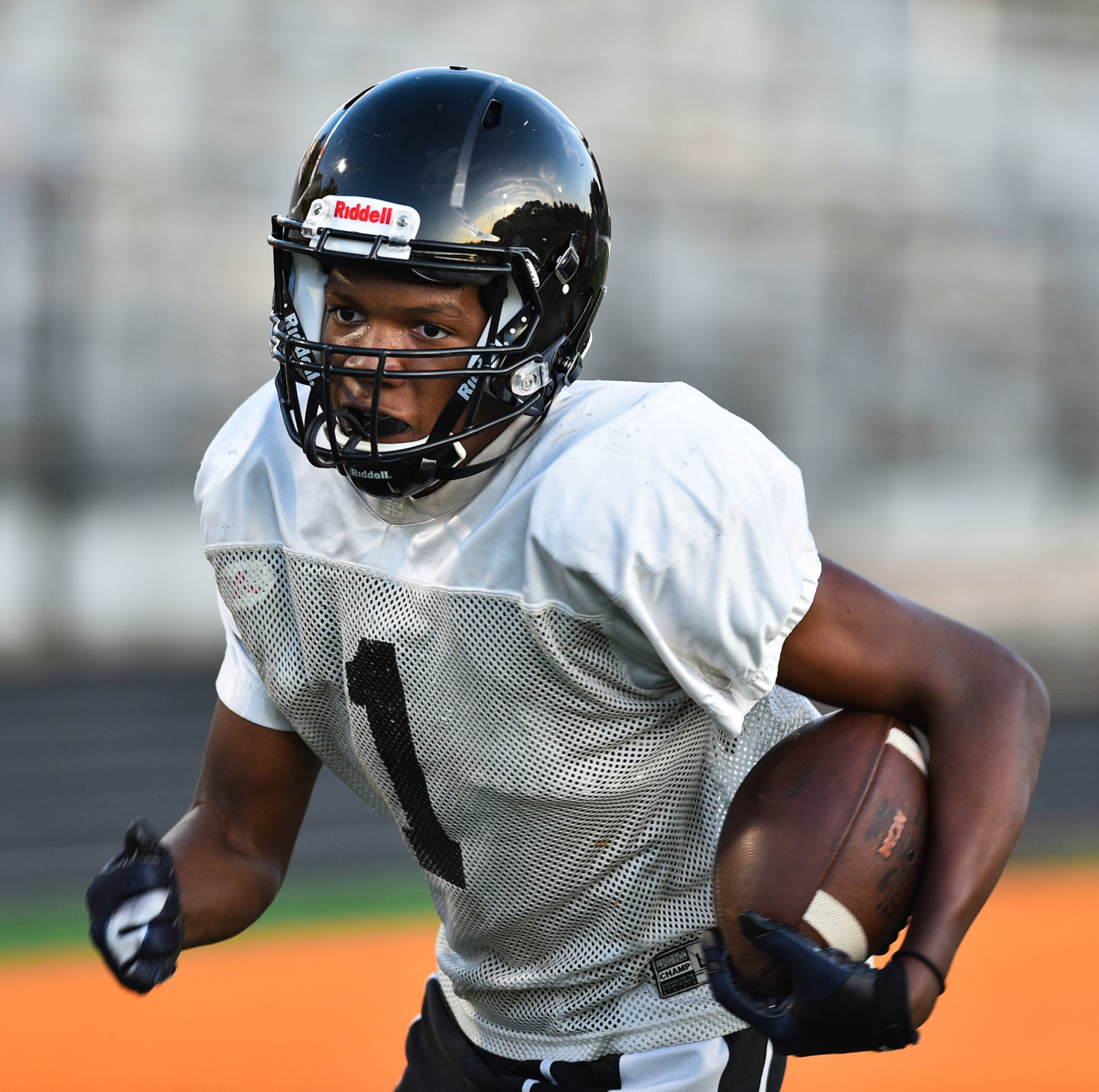082219-mda-spt-ut-football-021a.JPG